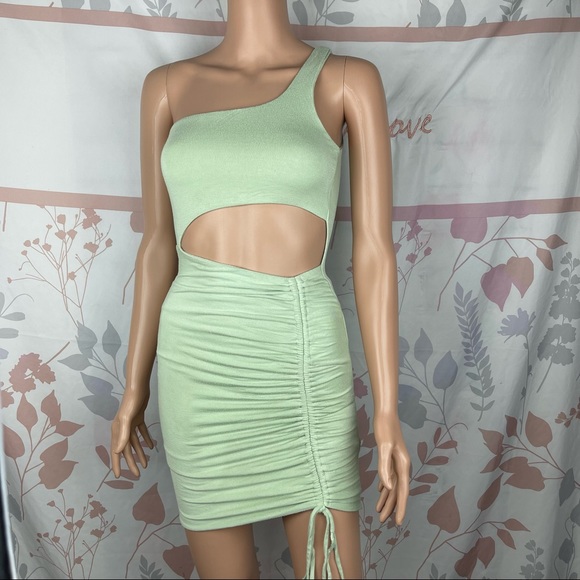 Lime/Pistachio Slinky Ruched Cut Out Bodycon Dress Small - Picture 1 of 7